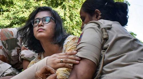 ছাত্র সংগঠন আইসার জাতীয় সভাপতি নেহা বোরা আটক