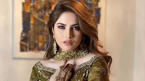 পুত্রসন্তানের মা হলেন অভিনেত্রী নীলম মুনির