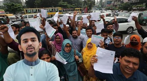 মেধার বদলে টাকার খেলা চলবে না, প্রশ্নফাঁসের দায় সরকারকে নিতে হবে: আসিফ মাহমুদ