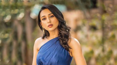 অনেক বছর আগে মন ভেঙেছিল, কেঁদেছিলাম হয়তো: মিমি চক্রবর্তী