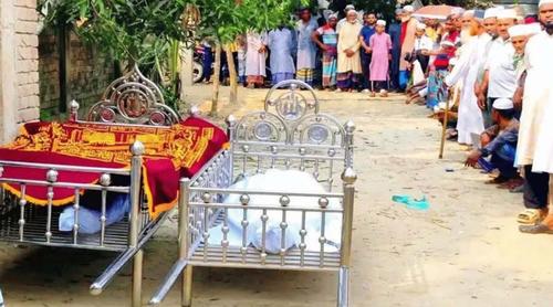 স্ত্রীর লাশ রেখে নামাজ পড়তে গিয়ে মসজিদেই স্বামীর মৃত্যু