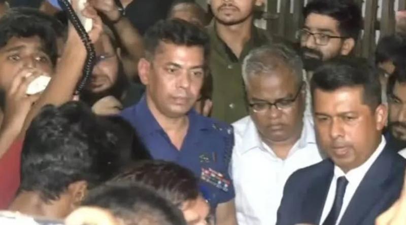 চুয়েট ভিসিকে সুস্থ হয়ে দ্রুত ক্যাম্পাসে ফেরার পরামর্শ সরকারের
