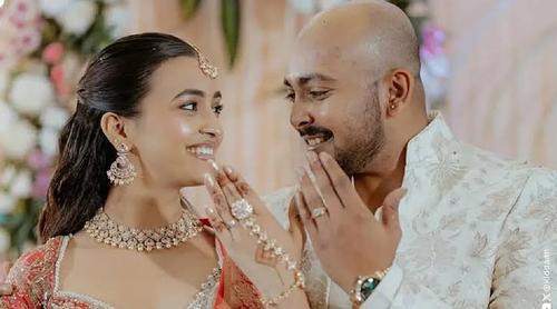 বাগদান ভাঙার কয়েক সপ্তাহের মধ্যেই ফের একসঙ্গে পৃথ্বী শ-আকৃতি