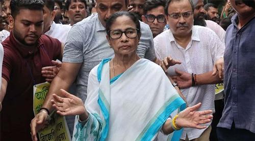 ‘তোমাদের দিদি পাশে আছে’, সিজেপি নেতাদের গ্রেপ্তার নিয়ে মমতা-অভিষেক
