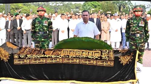 আব্দুল হাই সিকদারের জানাজায় অংশ নিলেন প্রধানমন্ত্রী
