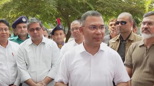 নিজ কলেজ প্রাঙ্গণেও গেলেন প্রধানমন্ত্রী, দেশ গড়ার কাজে শিক্ষার্থীদের ভূমিকা রাখার আহ্বান
