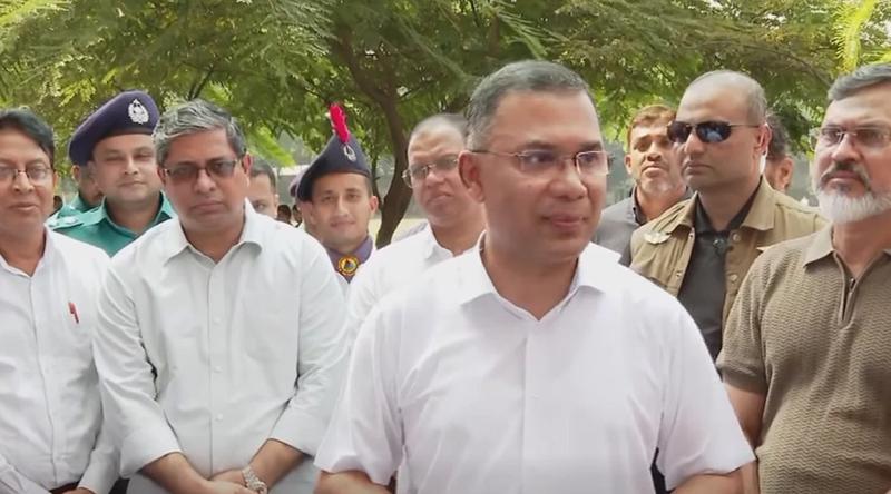 নিজ কলেজ প্রাঙ্গণেও গেলেন প্রধানমন্ত্রী, দেশ গড়ার কাজে শিক্ষার্থীদের ভূমিকা রাখার আহ্বান