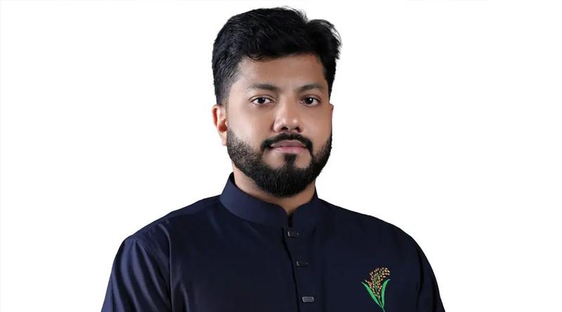 আত্মরক্ষার্থে লাইসেন্স করা আগ্নেয়াস্ত্র উঁচিয়ে ধরি : ইশরাক