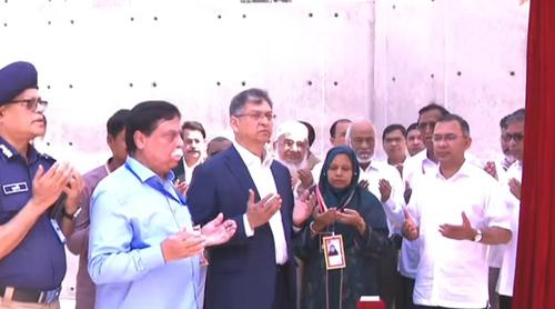 ওসমানী উদ্যানে ‘জুলাই স্মৃতিস্তম্ভ’ উদ্বোধন করলেন প্রধানমন্ত্রী