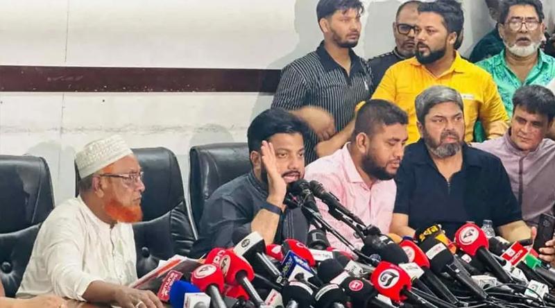 প্রতিমন্ত্রীর পদ থেকে পদত্যাগ করলেন ইশরাক হোসেন
