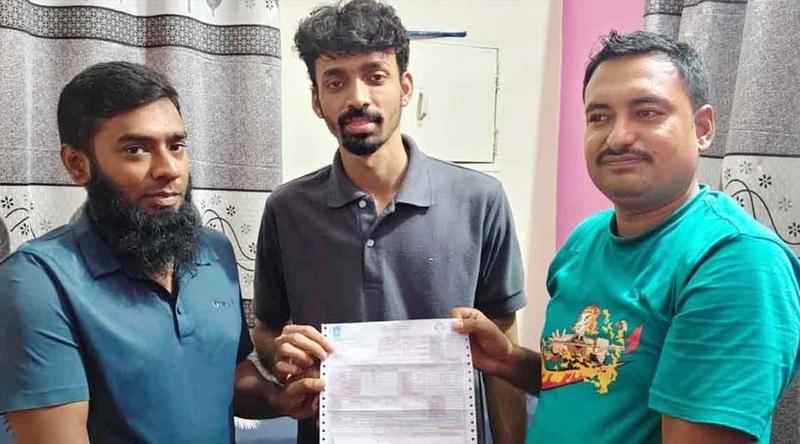 গ্রাহকের বাড়িতে পল্লী বিদ্যুতের ডিজিএম, লাখ টাকার বিল নামলো ১১৮২ টাকায়