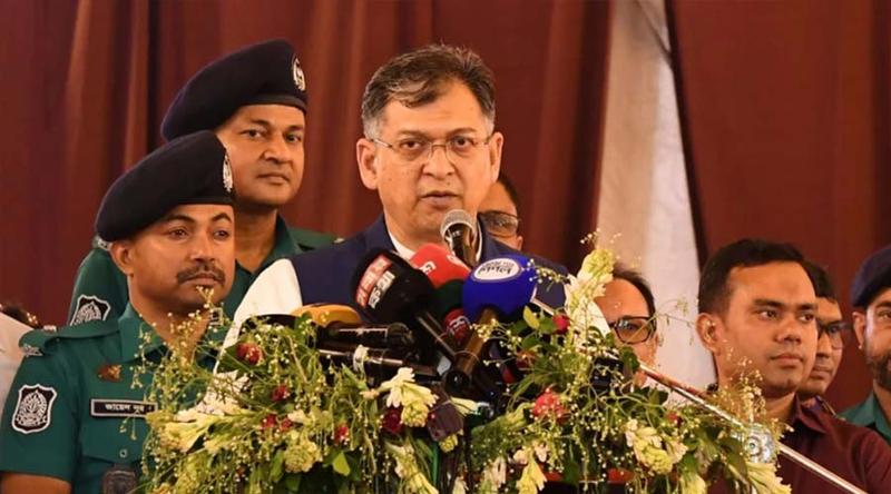 আমাকে দেখলে তো লোকে সংবিধান বলে: স্বরাষ্ট্রমন্ত্রী