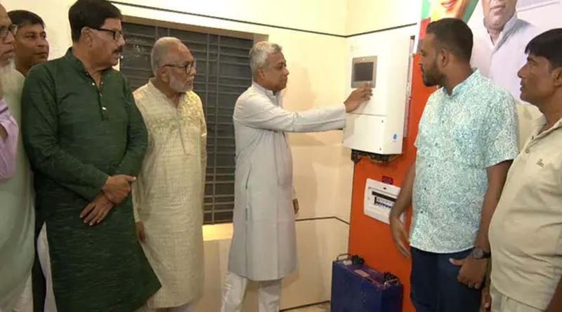 যশোরে বিএনপি কার্যালয়ে বসল সোলার প্যানেল, বিদ্যুৎ যাবে জাতীয় গ্রিডে
