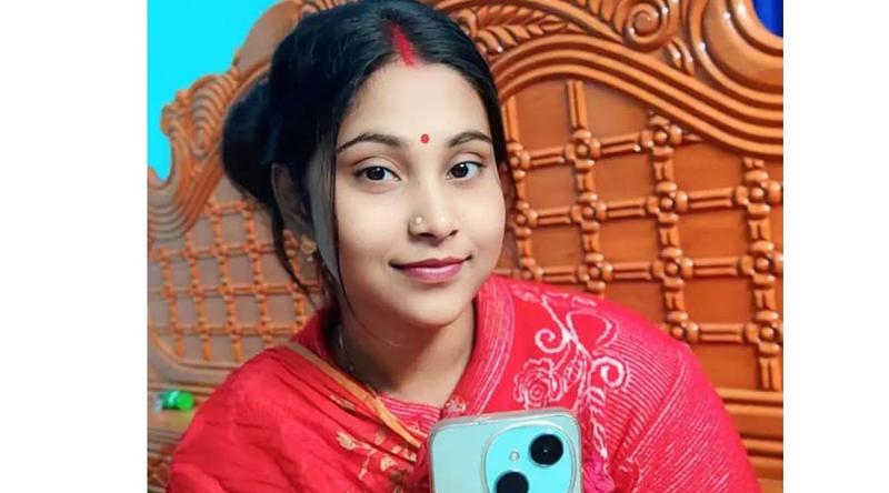 সাতক্ষীরায় প্রতিমা বিসর্জনস্থলে সিঁদুর খেলার সময় প্রাণ গেল নববধূর