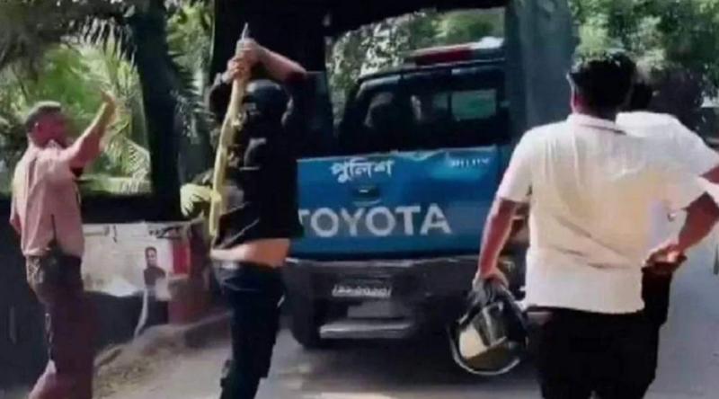 গোপালগঞ্জে পুলিশের গাড়িতে হামলার ঘটনায় গ্রেপ্তার আরও ১৮