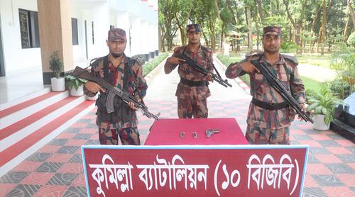 কুমিল্লায় বিদেশি পিস্তল ও ম্যাগজিন উদ্ধার