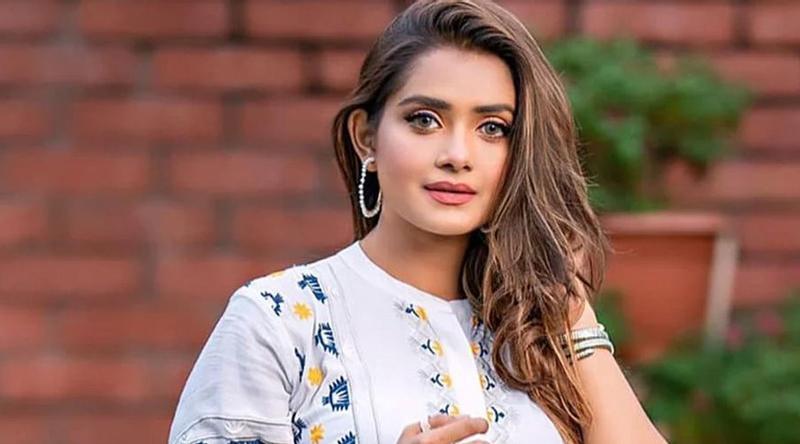 এবার তানজিন তিশাকে আইনি নোটিশ, ২ দিনের মধ্যে পোস্ট সরানোর নির্দেশ