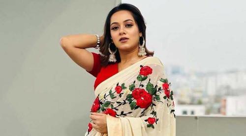 অপেশাদার চর্চা আমাকে কষ্ট দেয়: দীঘি