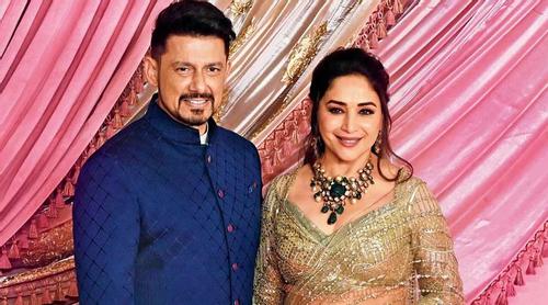 ২৭ বছর সংসারের রহস্য জানালেন মাধুরী দীক্ষিতের স্বামী