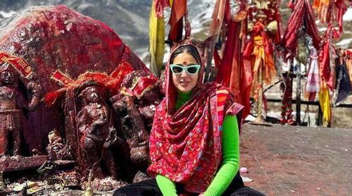 সারা আলিকে ক্ষমা চাইতে বললেন ভারতের মুফতি