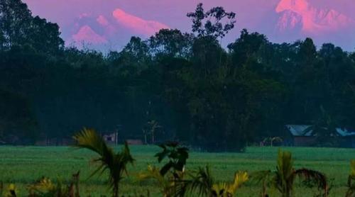 শুধু কাঞ্চনজঙ্ঘা নয়, পঞ্চগড় থেকে এবার দেখা মিলল এভারেস্ট