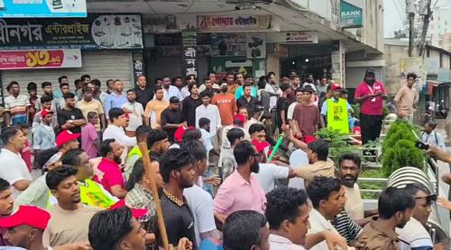 মুন্সিগঞ্জে বিএনপির প্রতিষ্ঠাবার্ষিকীতে দু’গ্রুপের সংঘর্ষ, ওসিসহ আহত ১০