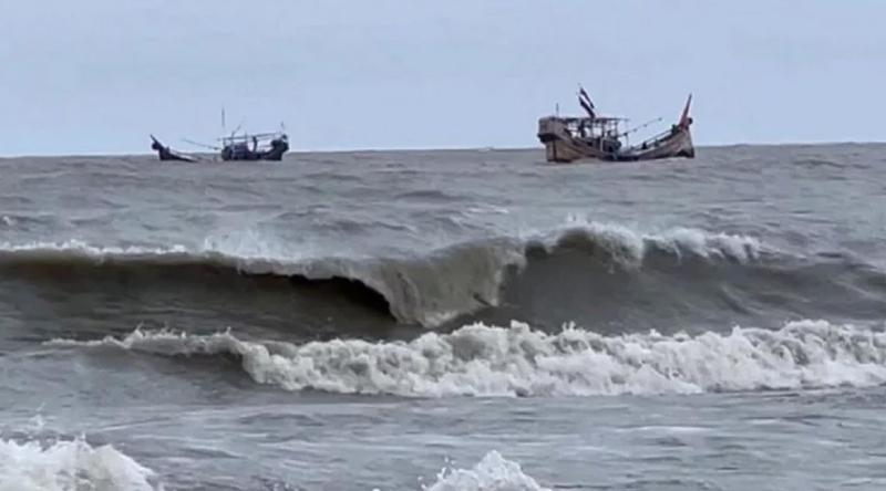 দেশের ১১ অঞ্চলে ঝড়-বৃষ্টির শঙ্কা, নদীবন্দরে সতর্ক সংকেত