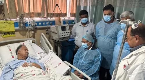 অসুস্থ জ্বালানিমন্ত্রী টুকুকে দেখতে হাসপাতালে রাষ্ট্রপতি