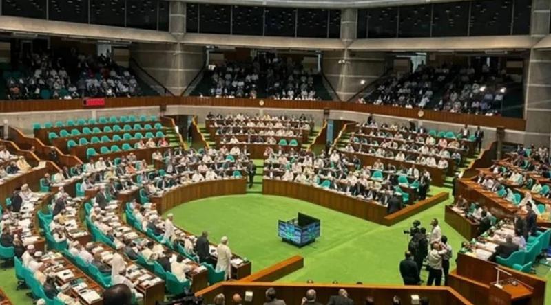 সংসদ ভবনে বৃষ্টির পানি, ঝুঁকিতে ২০০ কোটি টাকার যন্ত্রপাতি