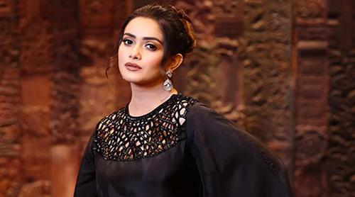 শাড়িকাণ্ডে তানজিন তিশাকে অব্যাহতির প্রতিবেদনে নারাজি বাদী