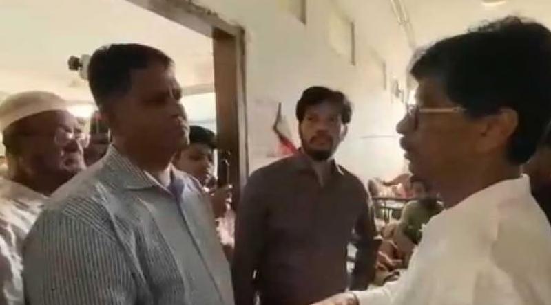 স্যুইপার আর হারপিক নিয়ে আসেন, আমি ক্লিন করি