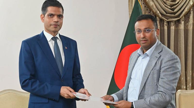 দুর্যোগে বিপর্যস্ত নেপালকে ১০ লাখ মার্কিন ডলার সহায়তা প্রদান করল বাংলাদেশ
