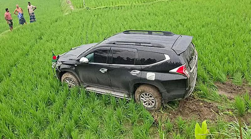 বগুড়ায় প্রতিমন্ত্রীর গাড়ির ধাক্কায় আহত নারী মারা গেছেন