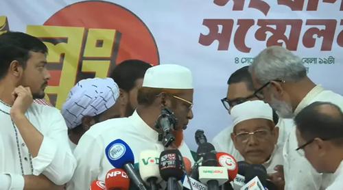 সংবাদ সম্মেলনের মাঝেই হঠাৎ অসুস্থ জামায়াত নেতা হামিদুর রহমান আযাদ