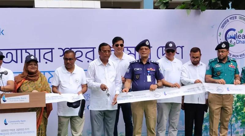 আইনের ফাঁকে আটকে রাখা যায় না মাদক কারবারি ও ছিনতাইকারীদের : আইজিপি