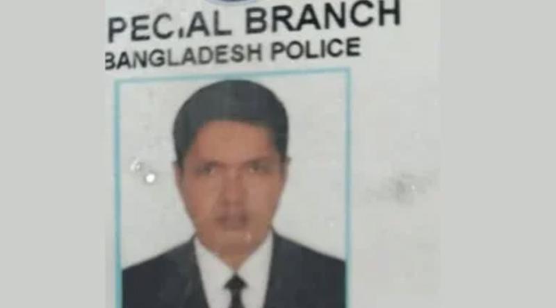 সাভারে পুলিশের এসবি সদস্যকে পিটিয়ে হত্যা