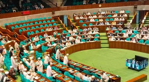 সংসদে বিরোধী দলের ওয়াকআউট