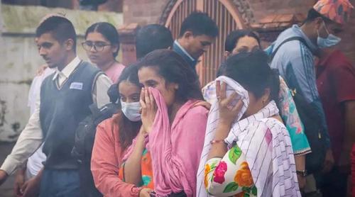 ভয়াবহ বন্যায় নিহতদের স্মরণে নেপালে রাষ্ট্রীয় শোক পালন