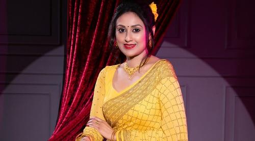 চল্লিশের পরও সুন্দর থাকতে কুসুমের চার মন্ত্র