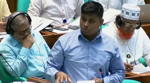 ভাইভার নম্বর বাড়িয়ে সরকারি চাকরিতে স্বজনপ্রীতির সুযোগ বাড়াচ্ছে সরকার: হাসনাত আবদুল্লাহ
