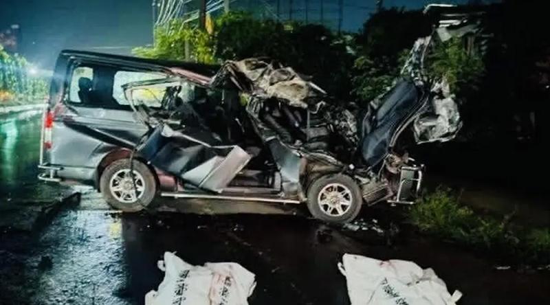 চট্টগ্রামে বিয়ের অনুষ্ঠান শেষে ফেরার পথে সড়ক দুর্ঘটনায় নিহত ৪