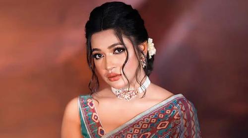 ইতালি থেকে দেশে ফিরেছেন অভিনেত্রী বাঁধন