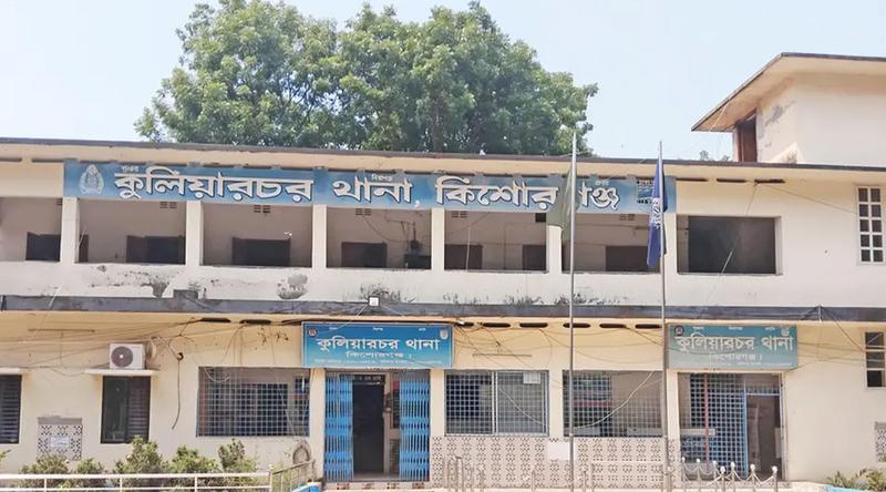 পুলিশের হাতে গ্রেপ্তারের পর হাতকড়াসহ পালালেন আওয়ামী লীগ নেতা