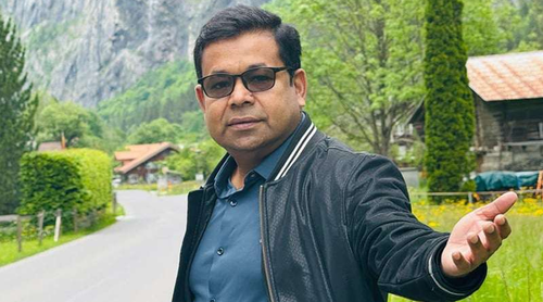 মা ও সন্তানের হৃদয়ছোঁয়া গল্পে মনির খানের গান