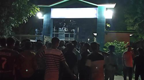 ছাত্রদল নেতার নিবন্ধনহীন বাইক আটক করায় এসপি কার্যালয় ঘেরাও