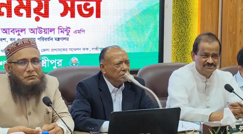 সরকারি চাকরিজীবীদের কাজ হলো কিছু চুরি, কিছু কাজ: পরিবেশমন্ত্রী