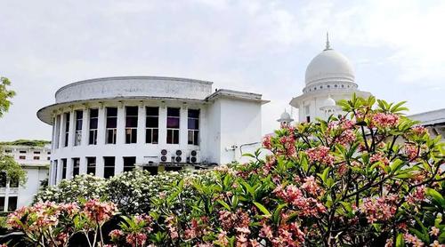 গুজব ছড়ানো পেজ বন্ধে ব্যবস্থা নিতে বিটিআরসিকে নির্দেশ হাইকোর্টের