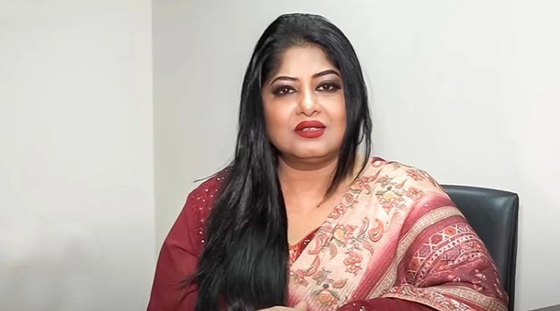 আমেরিকা থেকে হঠাৎ মৌসুমীর ভিডিও বার্তা, যা বললেন অভিনেত্রী