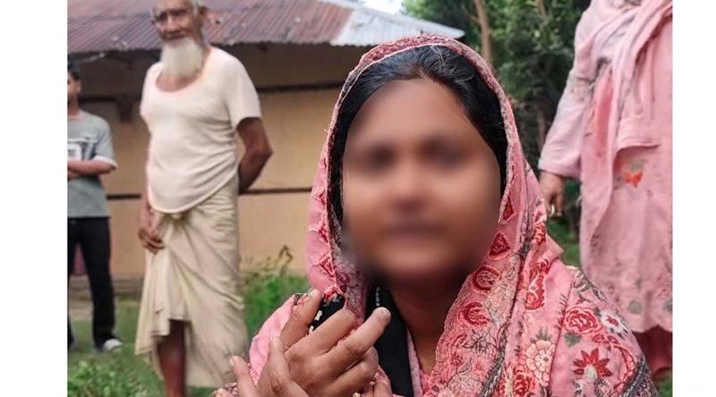 ঘুমন্ত শাশুড়িকে কোপালেন নববধূ, দায় গেল ‘জিনের ঘাড়ে’