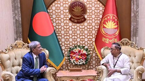 রাষ্ট্রপতির সঙ্গে বিপ্লবী ওয়ার্কার্স পার্টির সাইফুল হকের সৌজন্য সাক্ষাৎ